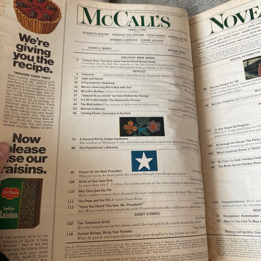Vintage McCall's Magazine November 1968 Robert Kennedy Thirteen Days 60s Ads - Picture 5 of 16